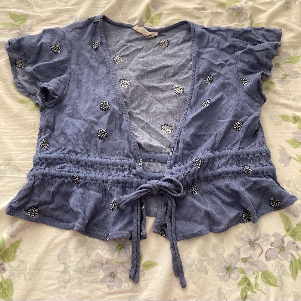 Floral tie front crop top